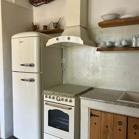 Diporto - The House By The Sea Apartment Chorefton
