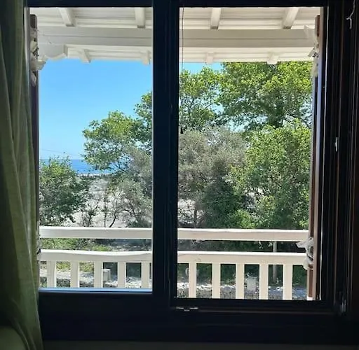 Diporto - The House By The Sea